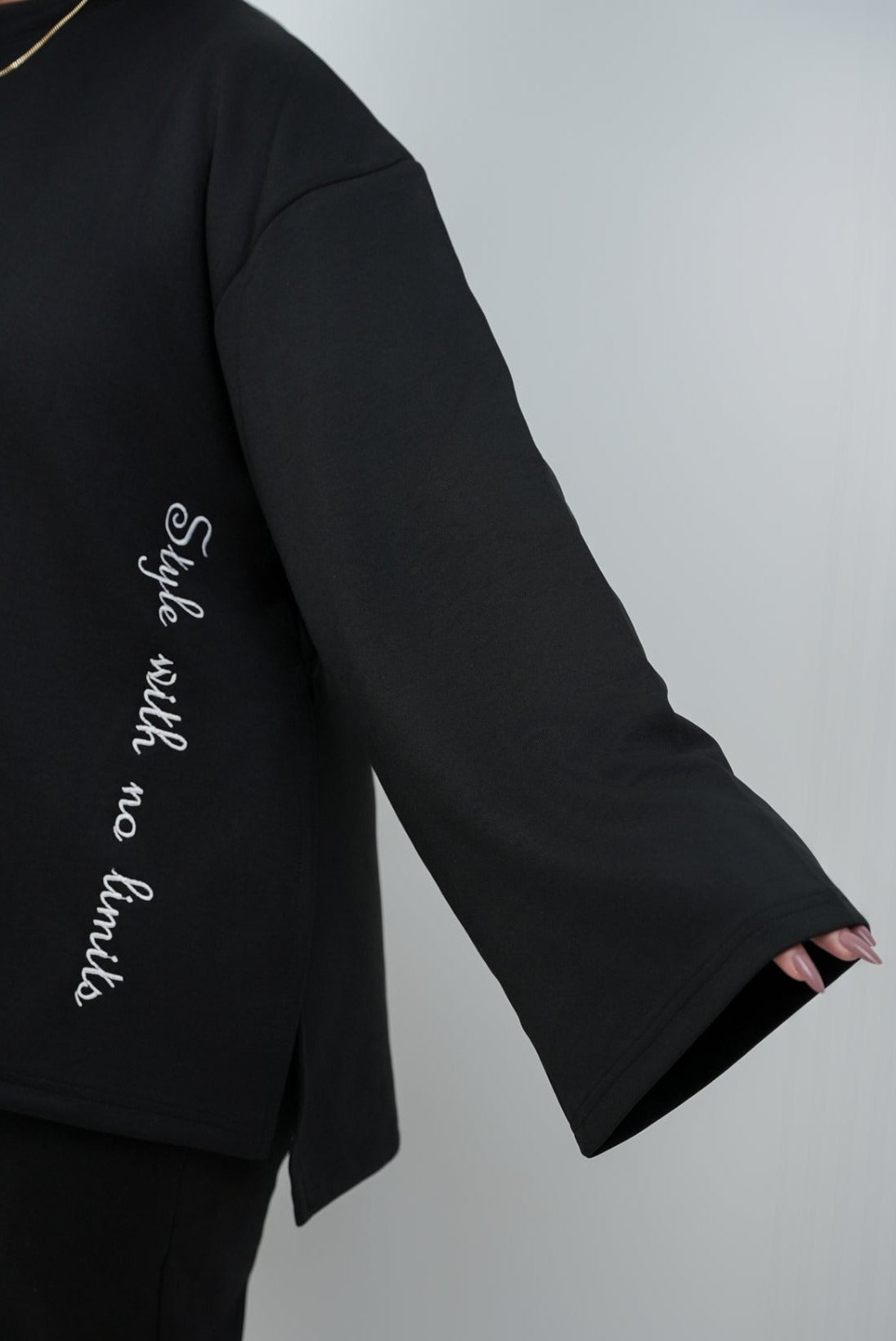 BLACK OVERSIZED SHIRT